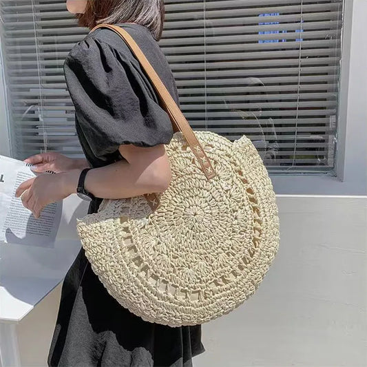 Round Summer Vacation Macrame Bag
